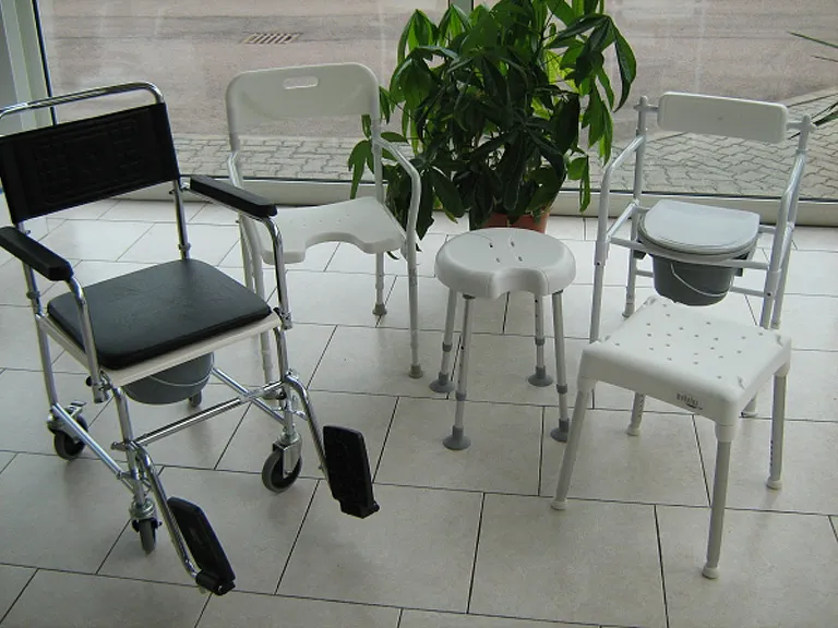 Beispielbild des Herstellers: Toilettenstuhl